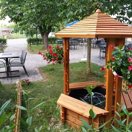 Restaurant El Greco Hostel Gundelfingen an der Donau Екстериор снимка